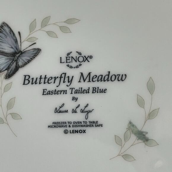 Lenox Butterfly Meadow Eastern Tailed Blue Luncheon Plate 9 inch Scalloped Rim - Picture 7 of 7